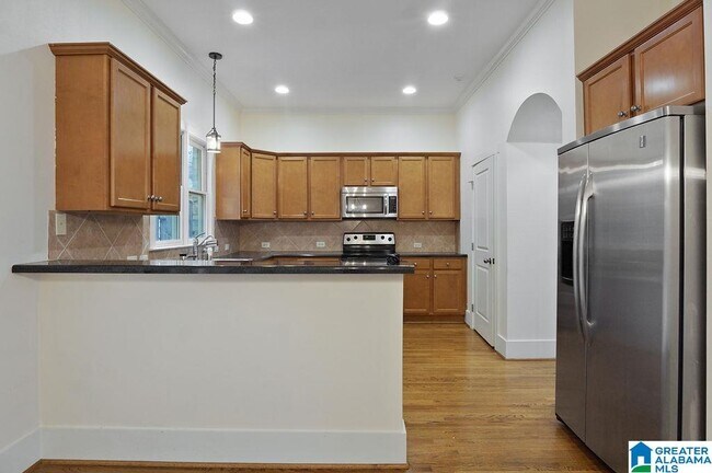 Building Photo - 2081 Eagle Ridge Dr