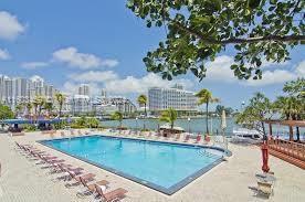 Primary Photo - 999 Brickell Bay Dr