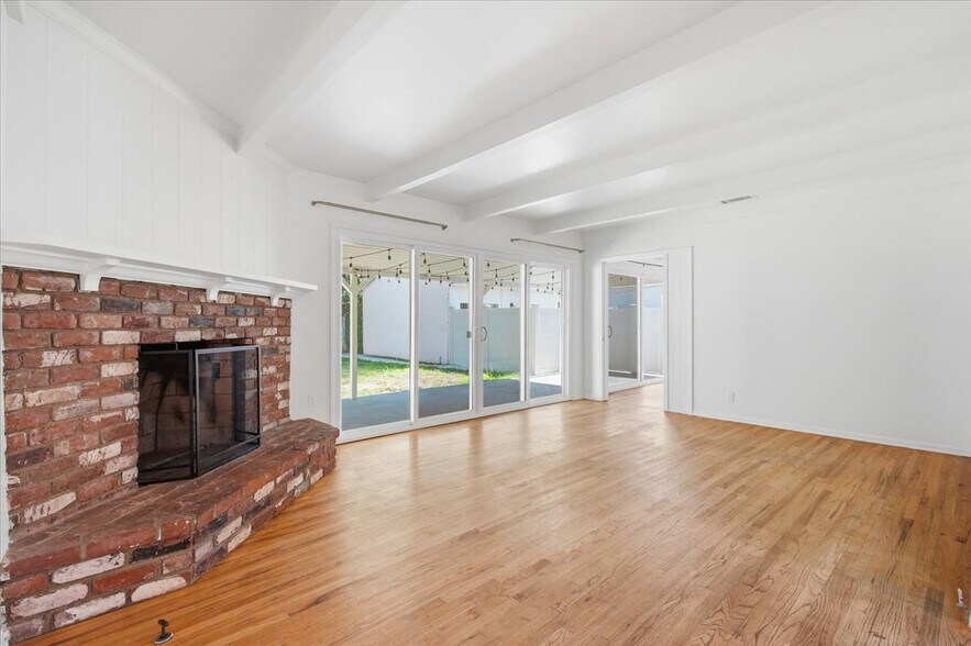 Building Photo - 12818 Hatteras St