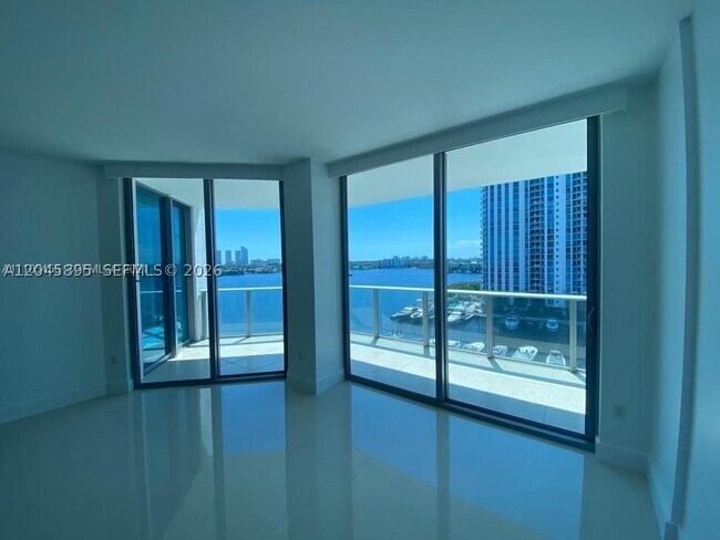 Building Photo - 17301 Biscayne Blvd