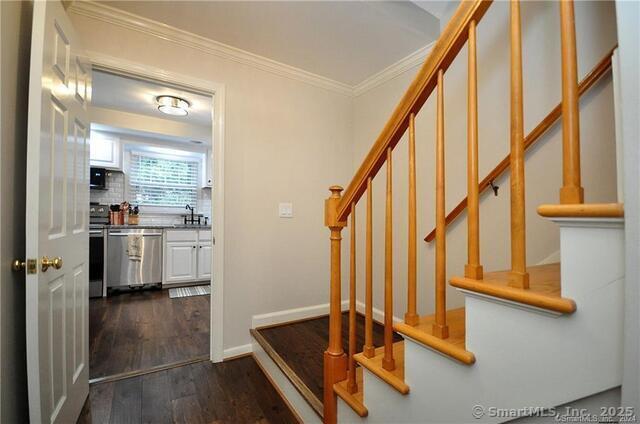 Building Photo - 44 Garden St