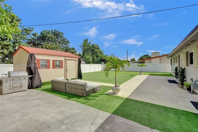 Building Photo - 19625 NW 6th Pl