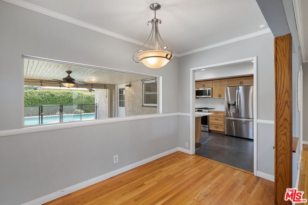 Building Photo - 826 Crestfield Dr