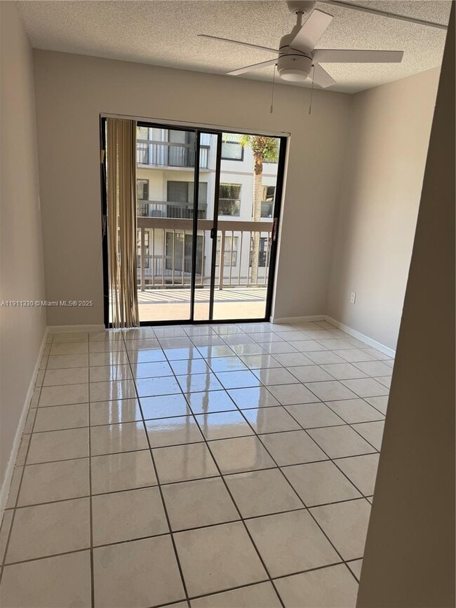 Building Photo - 8810 SW 132nd Pl