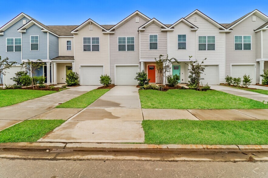 Building Photo - 42 Striker Rd