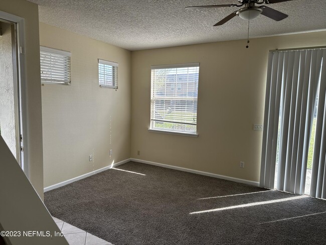 Building Photo - 3727 Creswick Cir