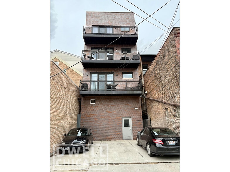 Building Photo - 969 W 18th St