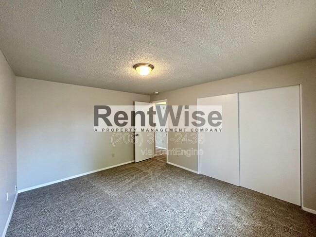 Building Photo - 776 W Pennsylvania St