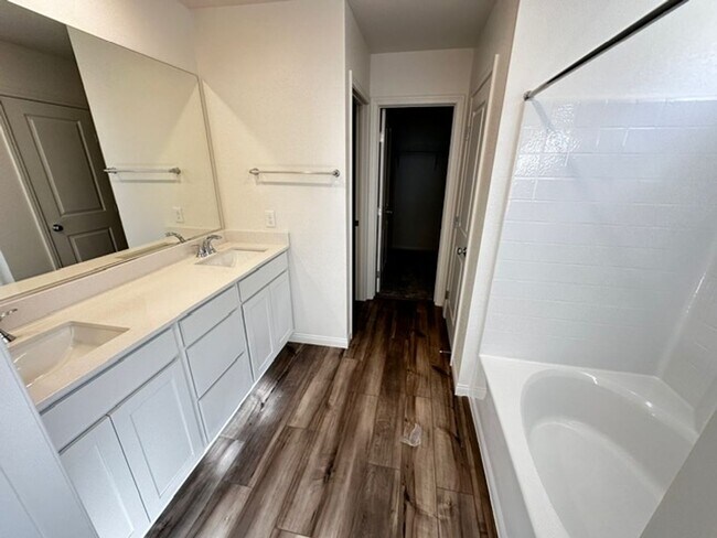 Building Photo - Brand New Inspirada Home