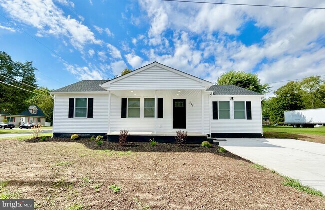 Building Photo - 201 McKinley Ave