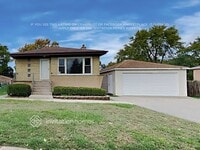 Building Photo - 6218 W 92nd St