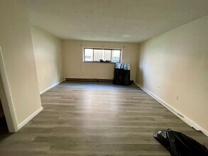Building Photo - Studio w/heat & hot water Allston Village