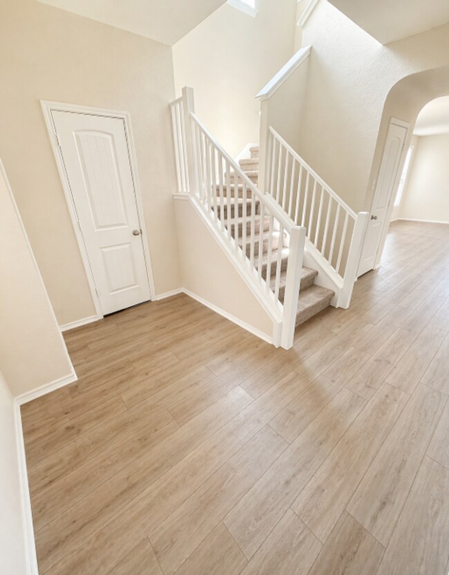 Building Photo - AVAILABLE MID MAY; APPLY TODAY ON OUR WEBSITE!!!