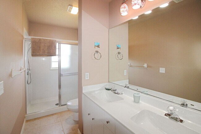 Building Photo - Plantation Golf and Country Club Seasonal Condo for Rent