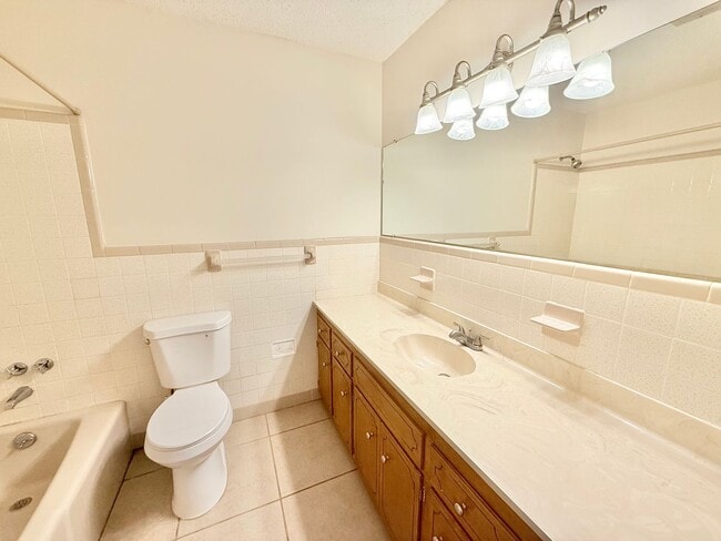 Building Photo - Charming 3-Bedroom Home + Flex Space