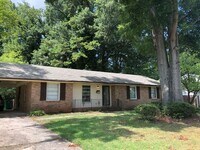 Building Photo - 3bed/2 bath home in Shannon Park in Charlotte