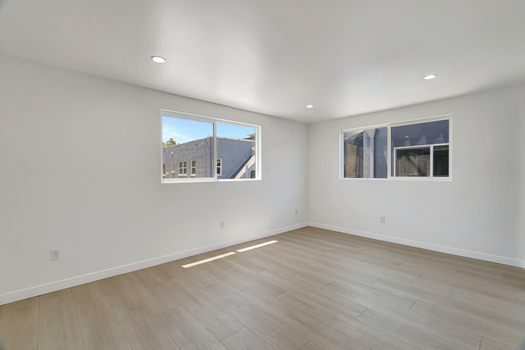 Building Photo - 5201 W 20th St