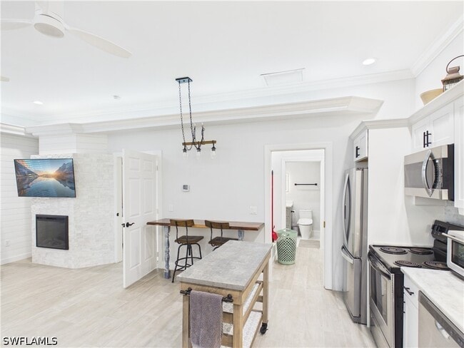 Building Photo - 6072 Polly Ave