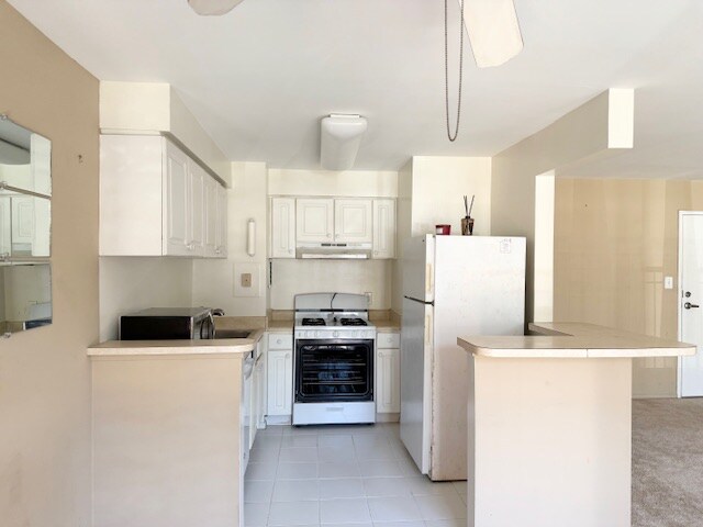 Building Photo - 12 S Van Dorn St