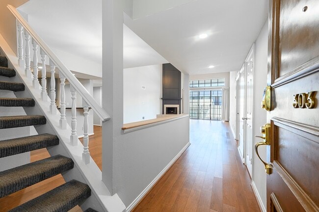 Building Photo - 11667 Gorham Ave