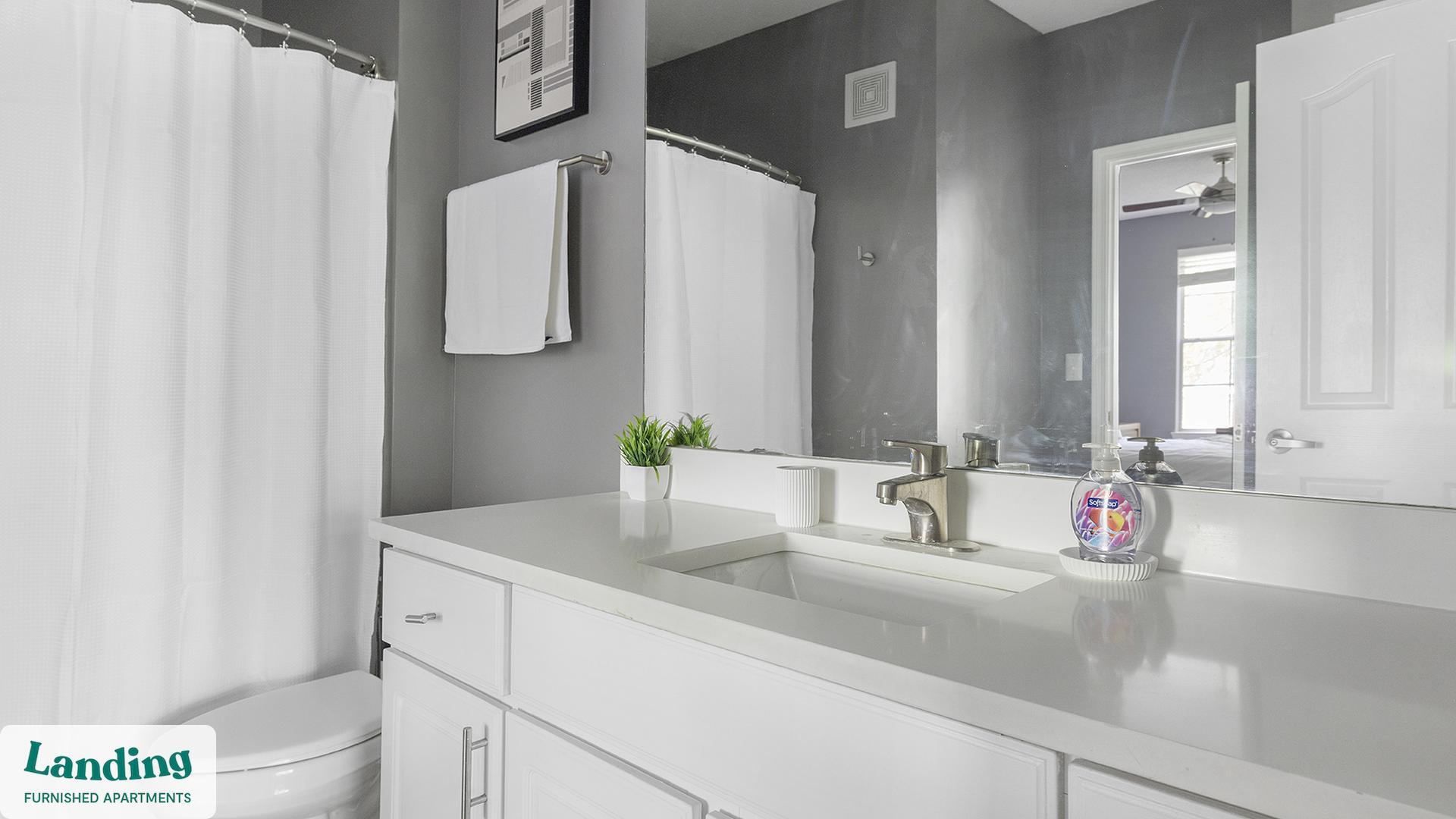 Building Photo - 100 Peyton Pl SW