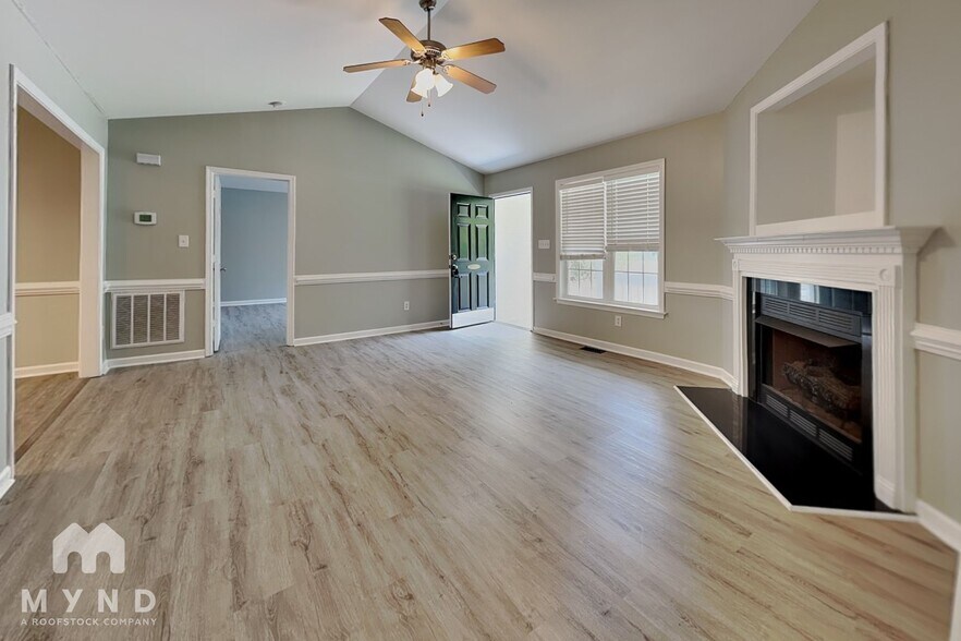 Building Photo - 50 Sapphire Ct