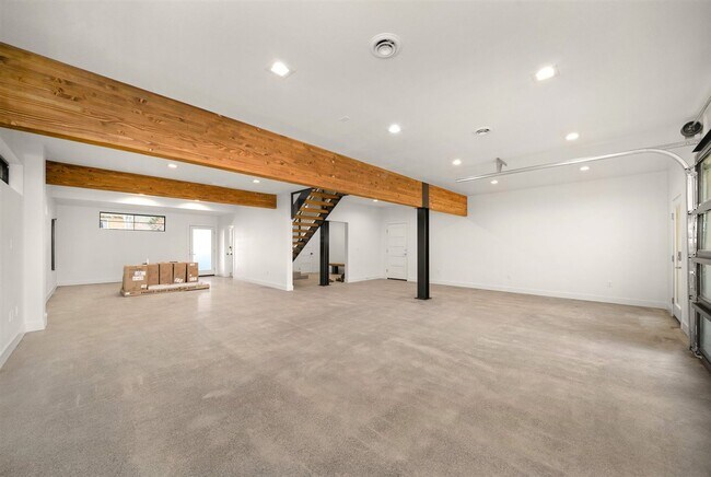 Building Photo - Modern Newly Built 4 Bed, 3 Bath Home!