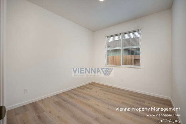 Building Photo - 551 Fox Hunt Wy