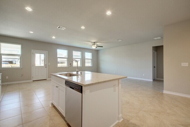 Building Photo - 1409 Eagle Ray St