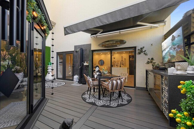 Building Photo - 1605 S US Hwy 1