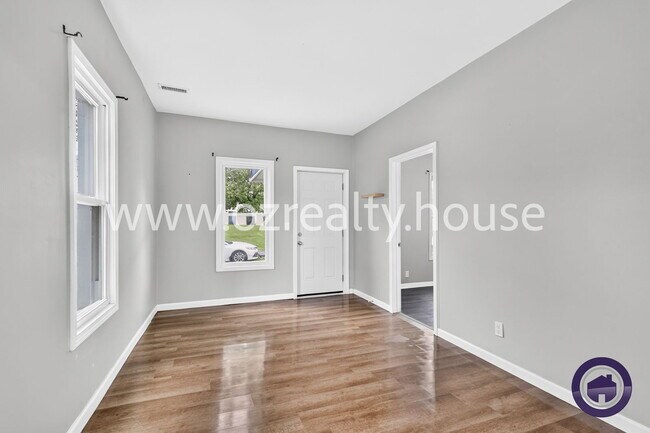 Building Photo - 1418 Fairlawn Ave