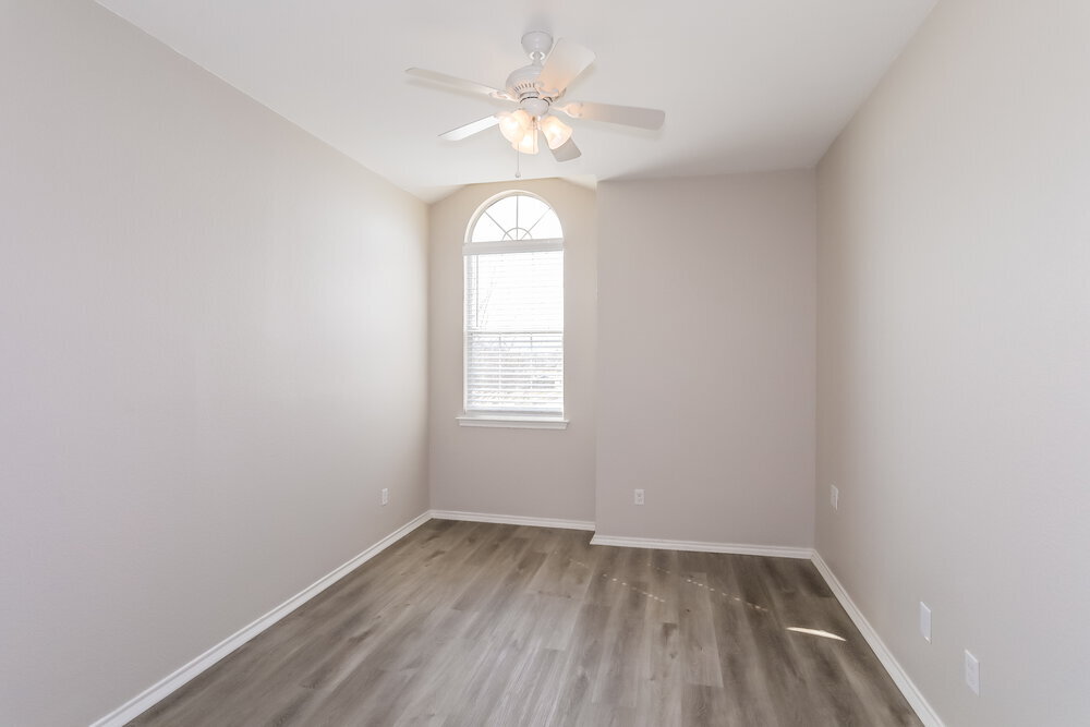 Building Photo - 6300 Redeagle Creek Dr