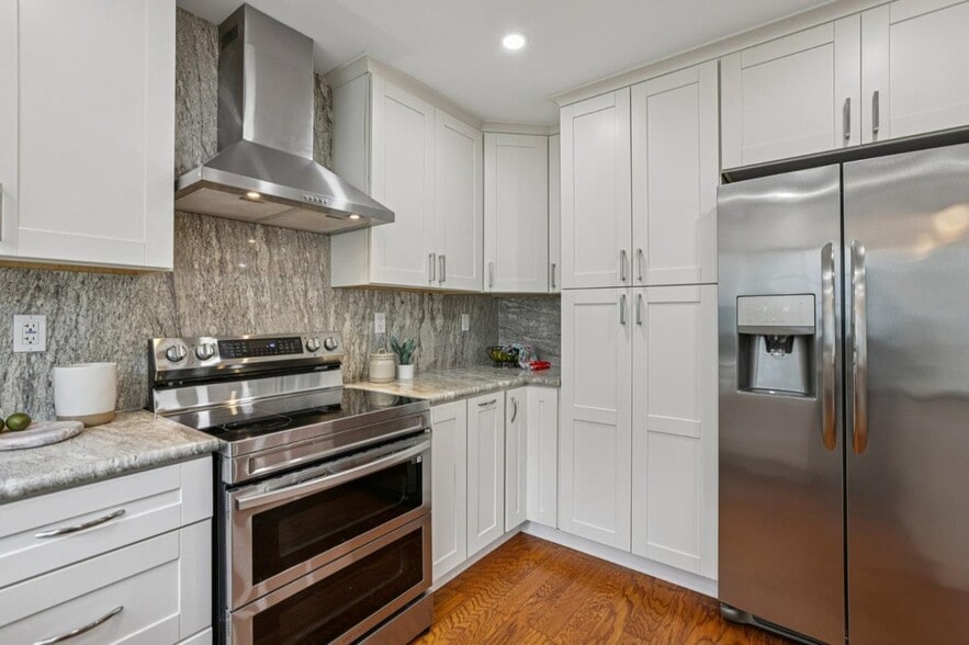 Building Photo - 1512 Huddersfield Ct