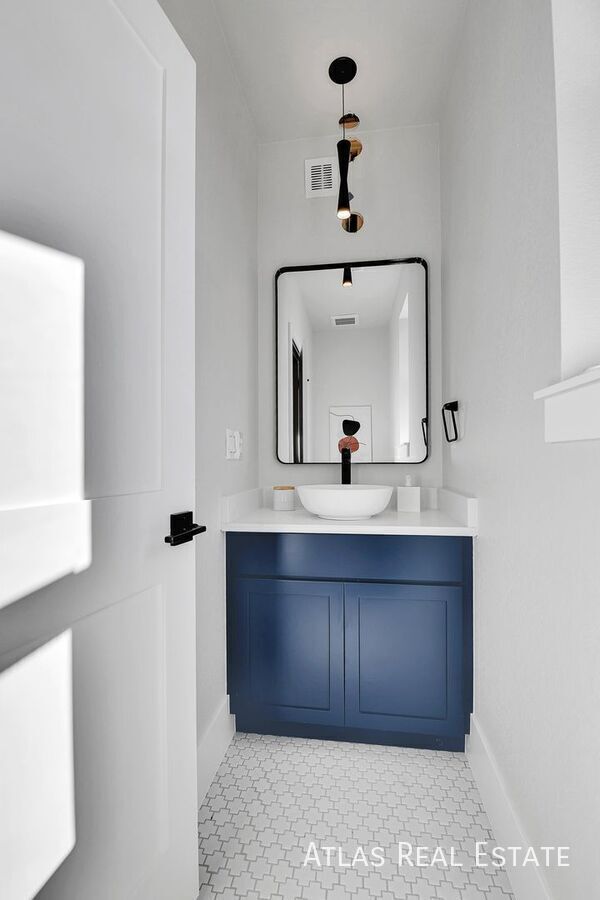 Building Photo - 6643 W 52nd Dr