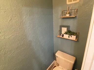 Building Photo - 563 Broad Blvd