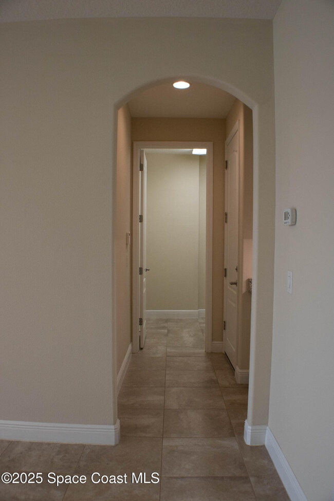 Building Photo - 7518 Bluemink Ln