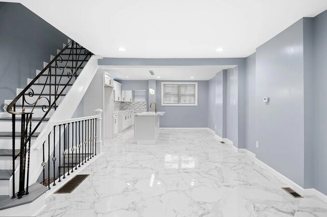 Building Photo - Modern Luxury in the Heart of Grays Ferry