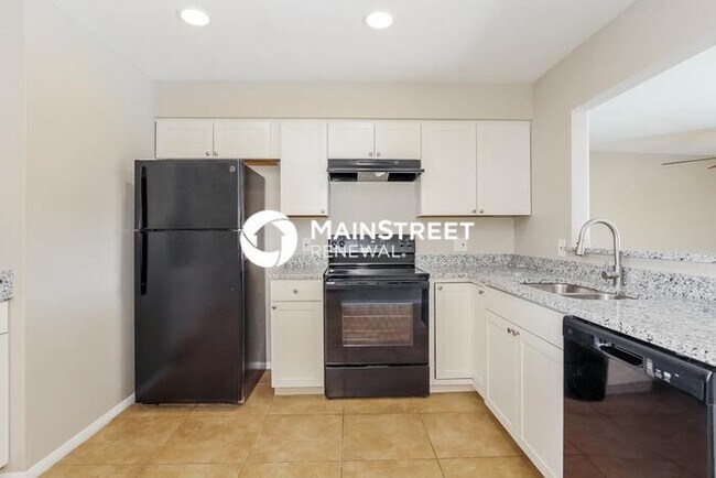 Building Photo - 510 N Tercera Ave