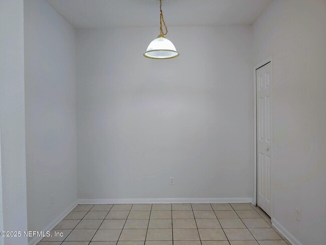 Building Photo - 1723 Forest Lake Cir W