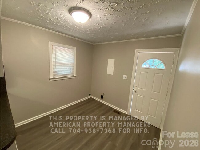 Building Photo - 501 Rosemont Ave