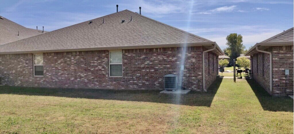 Building Photo - 209 Ashley Dr