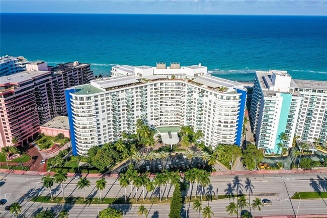 Building Photo - 5151 Collins Ave