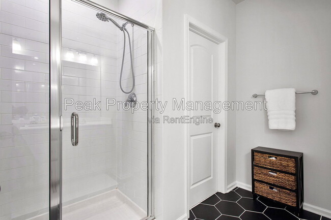 Building Photo - 8112 Wistar Creek Mews