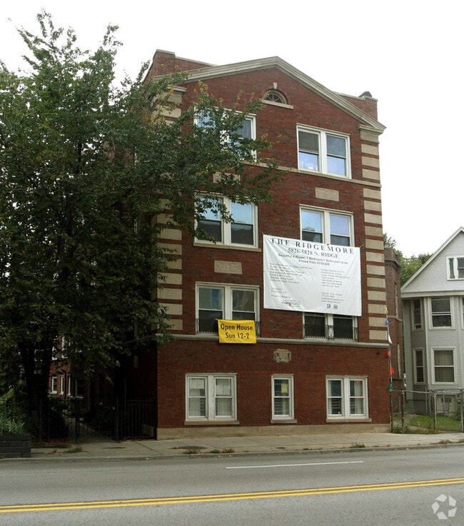 Building Photo - 5826-5828 N Ridge Ave