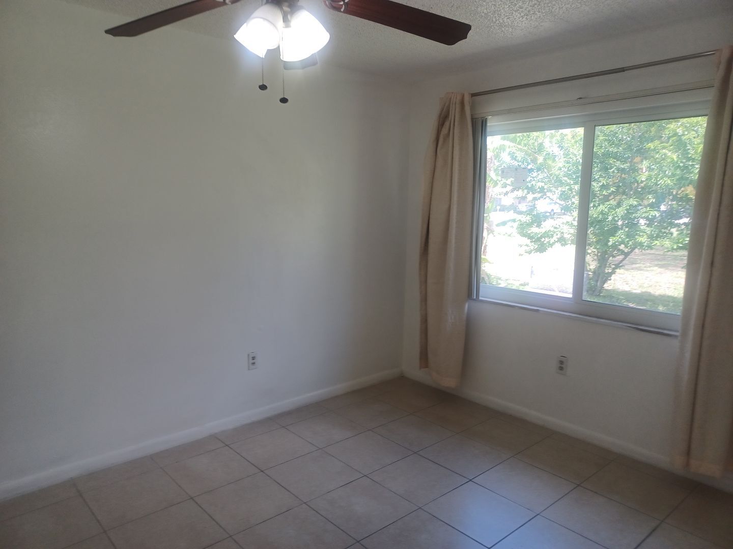 Building Photo - 4808 Lucaya Dr