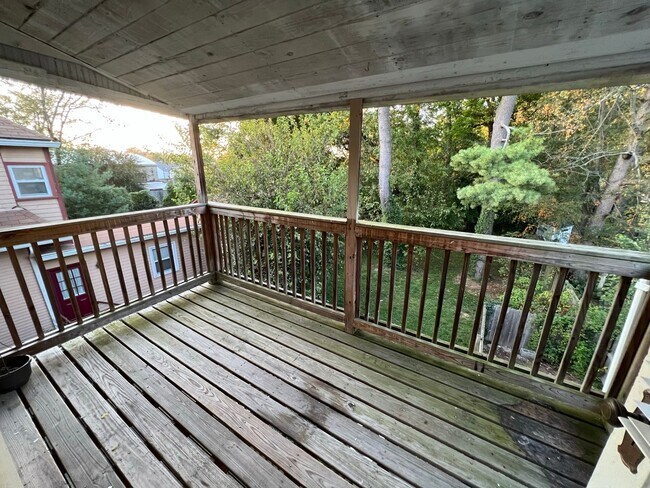 Building Photo - Beautiful house for rent!