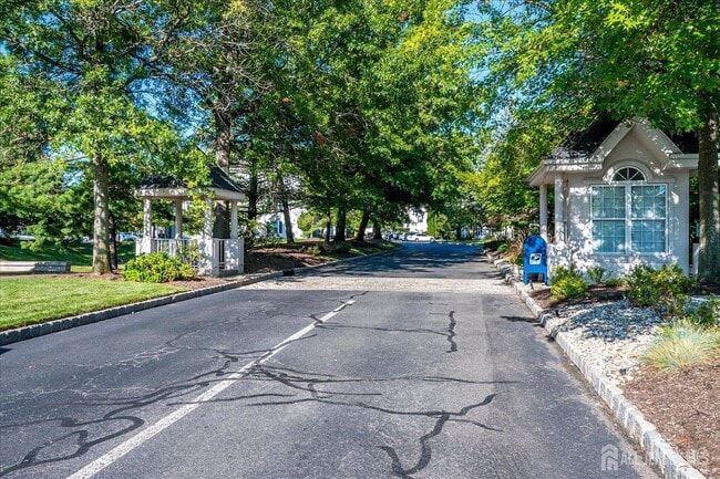 Building Photo - 936 Waterford Dr