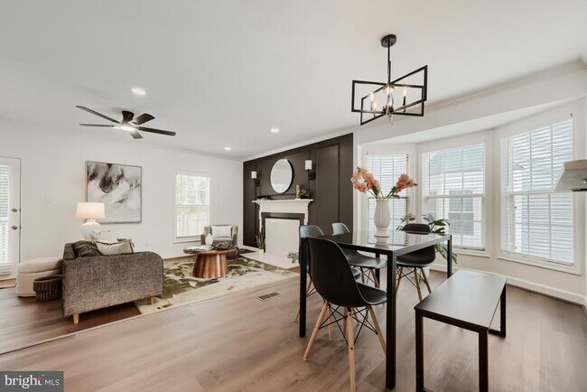 Building Photo - 8573 Black Star Cir
