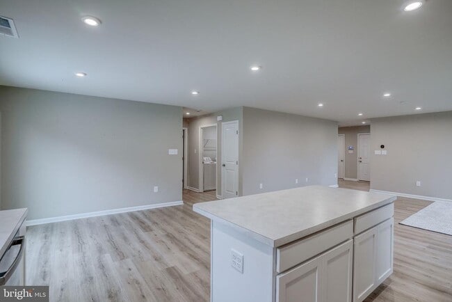 Building Photo - 99 Galena Rd