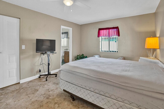 Building Photo - 6722 Moonlit Dr